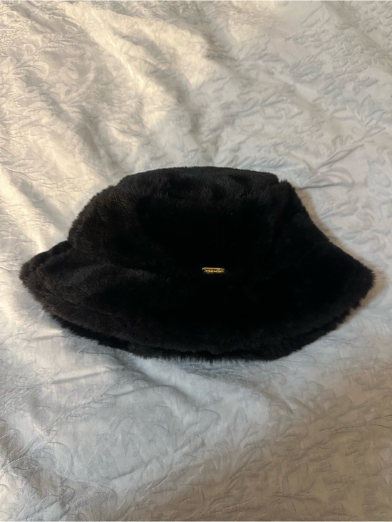 Steve Madden Accessories - Steve Madden Black Faux Fur Bucket Hat with Gold Logo